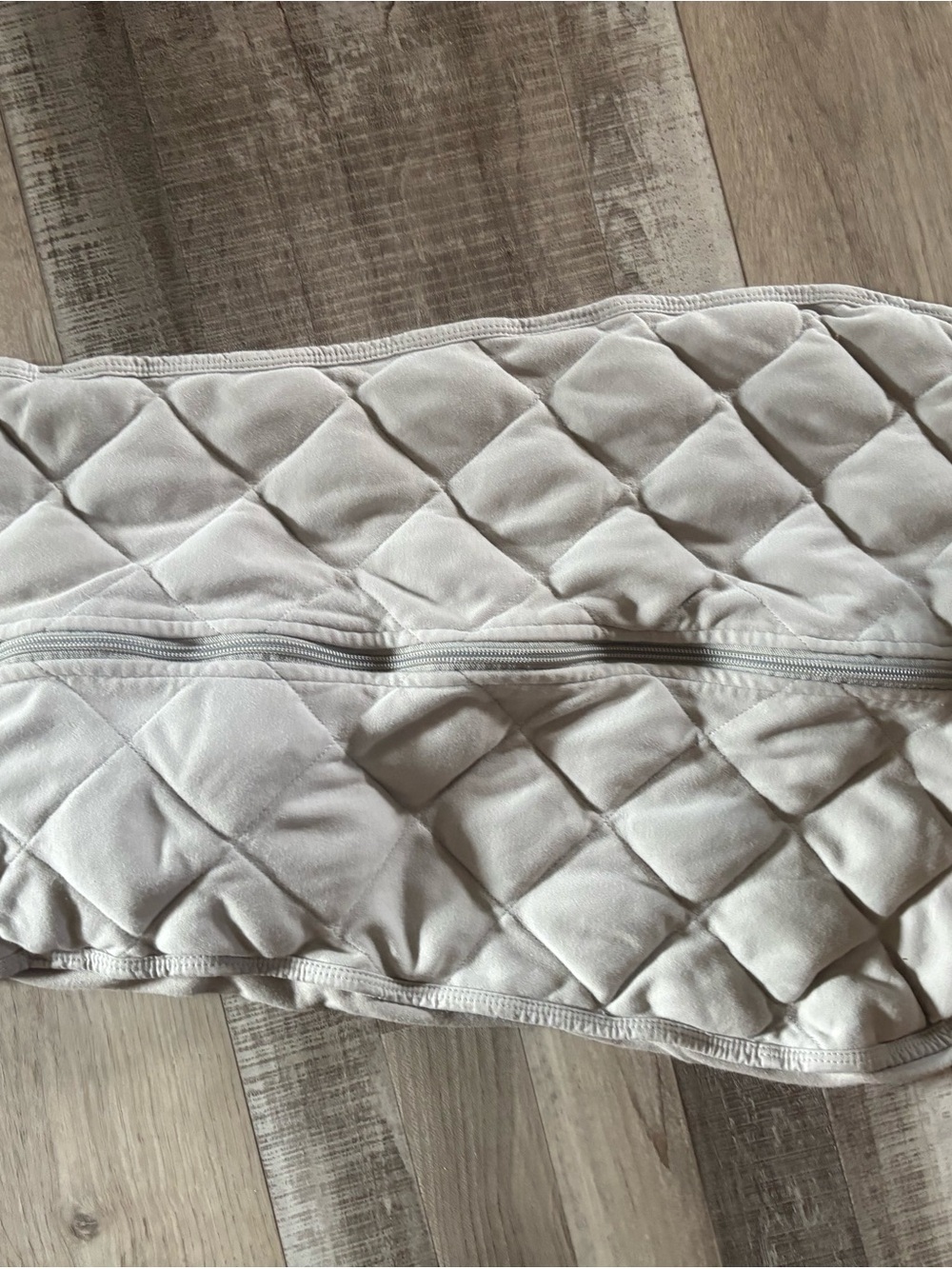Weighted dreamland swaddle